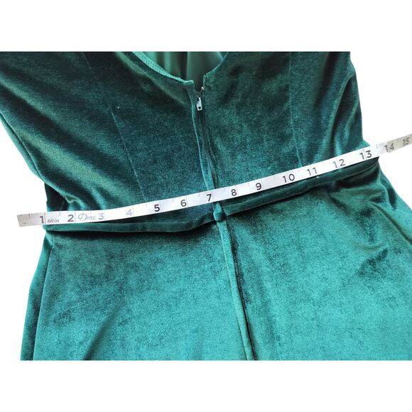 Morilee Women's Emerald Bridesmaids Sleeveless Velvet Maxi Dress Size 6 - Picture 13 of 16